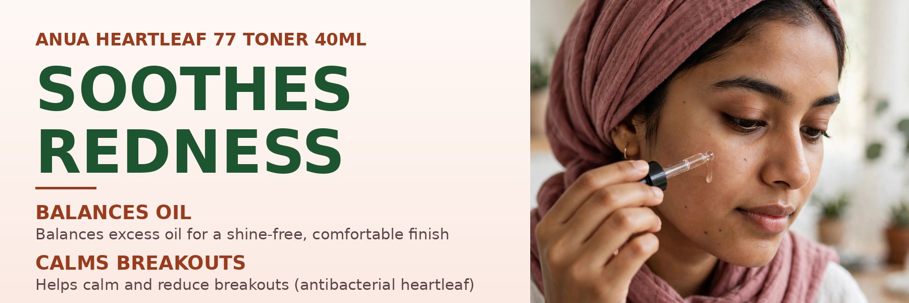 Anua Heartleaf 77% Soothing Toner 40ml model applying toner drop